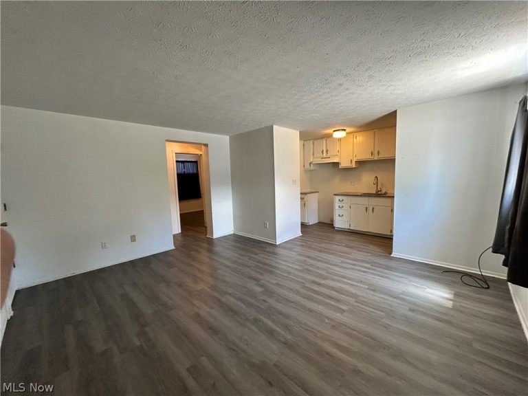 28 Pioneer Drive #1, Steubenville, OH - Photo 2
