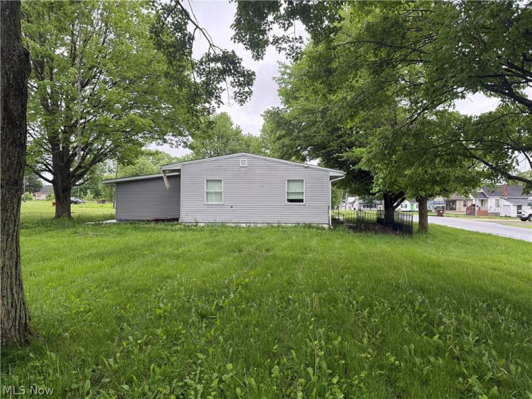 131 Marshall Avenue, Warren, OH - Photo 3