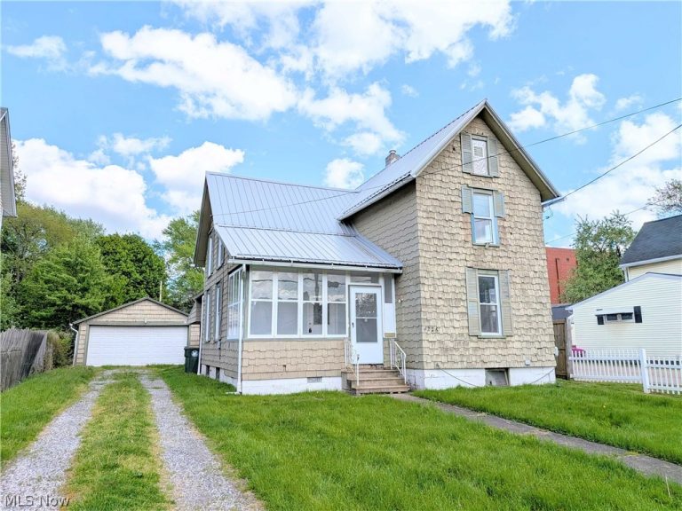 226 Smith Avenue, Canton, OH - Photo 3