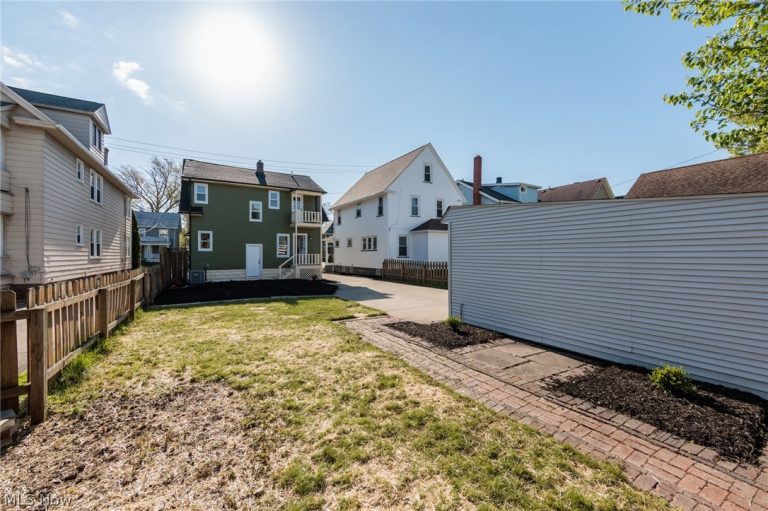 1272 Warren Road, Lakewood, OH - Photo 5