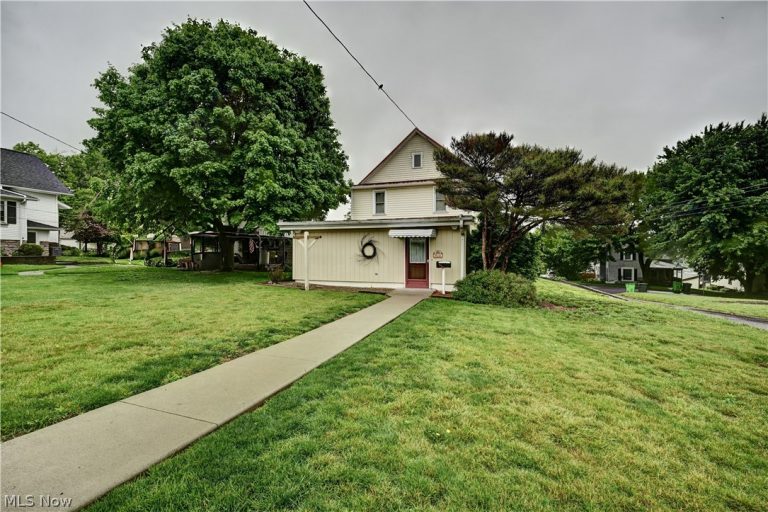 276 Factory Street, Sugarcreek, OH - Photo 2
