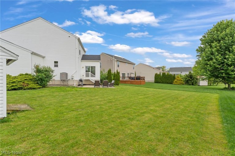 198 Gatwick Grove Circle, Wadsworth, OH - Photo 6