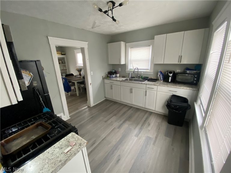 3057 115th Street, Cleveland, OH - Photo 6