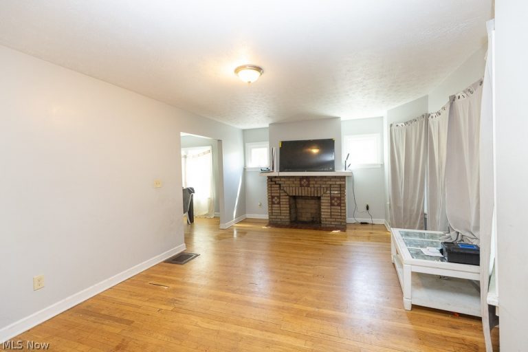 14221 Glenside Road, Cleveland, OH - Photo 6