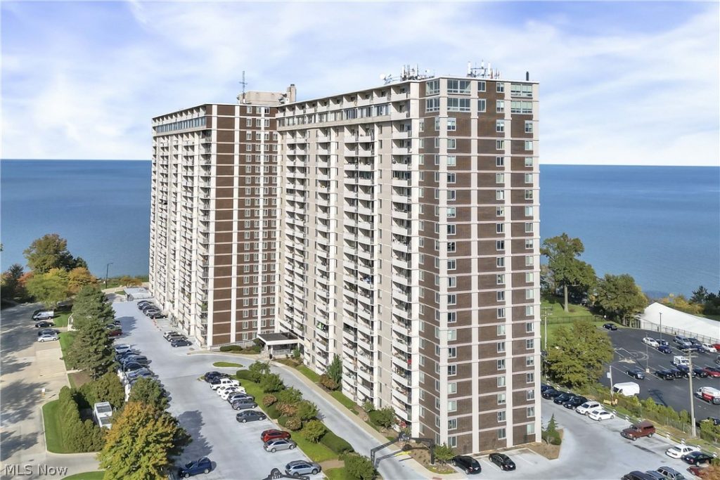 12900 Lake Avenue #615, Lakewood, OH