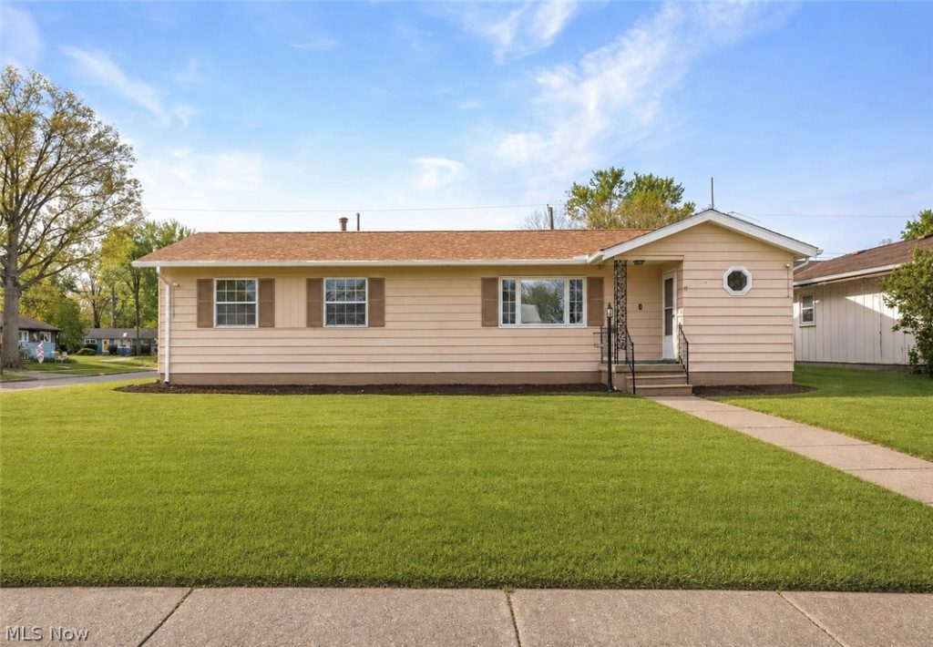 2456 Jackson Street, Lorain, OH