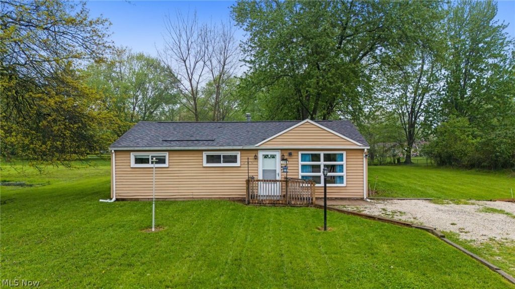 648 Richie Drive, Brunswick, OH