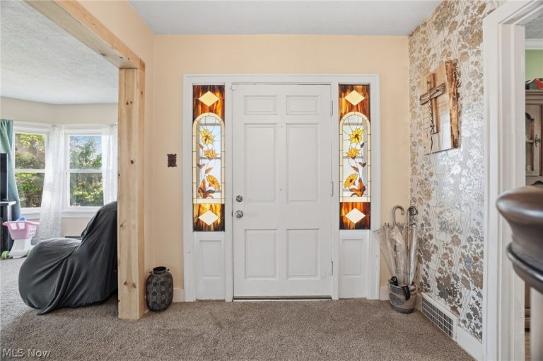 104 Main Street, West Farmington, OH - Photo 3