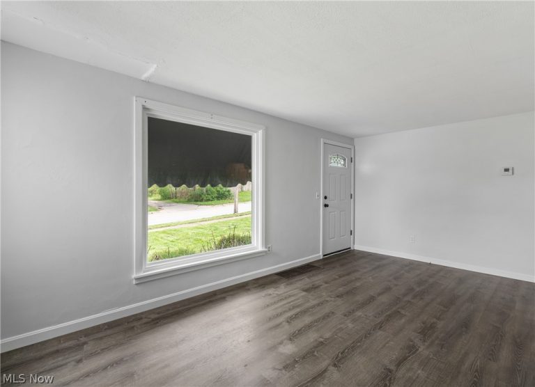 1514 37th Street, Canton, OH - Photo 4