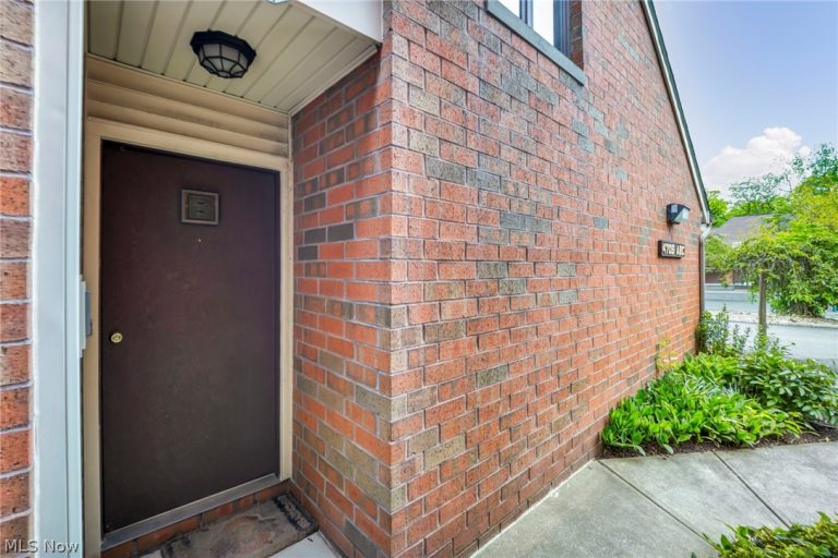 4705 Mayfield Road #B, South Euclid, OH - Photo 3