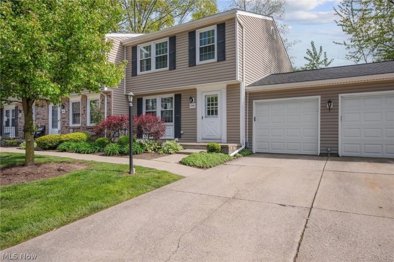 7396 Chestnut Commons Drive, Mentor, OH, 44060