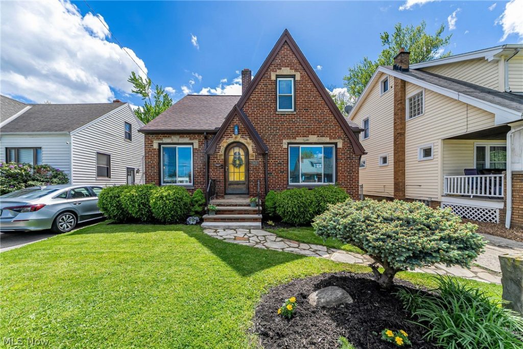 7415 Jameson Road, Parma, OH