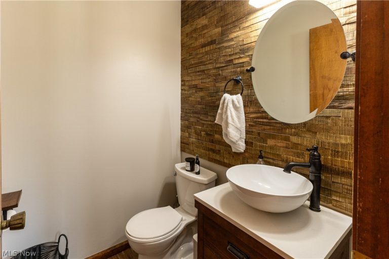 105 Topaz Trail, Cortland, OH - Photo 8