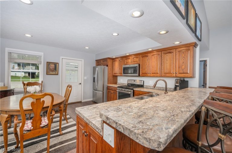 1255 Bam Lane, Zanesville, OH - Photo 6