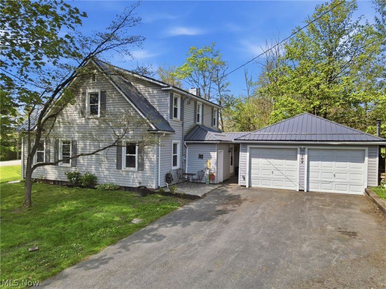 104 Main Street, West Farmington, OH - Photo 2