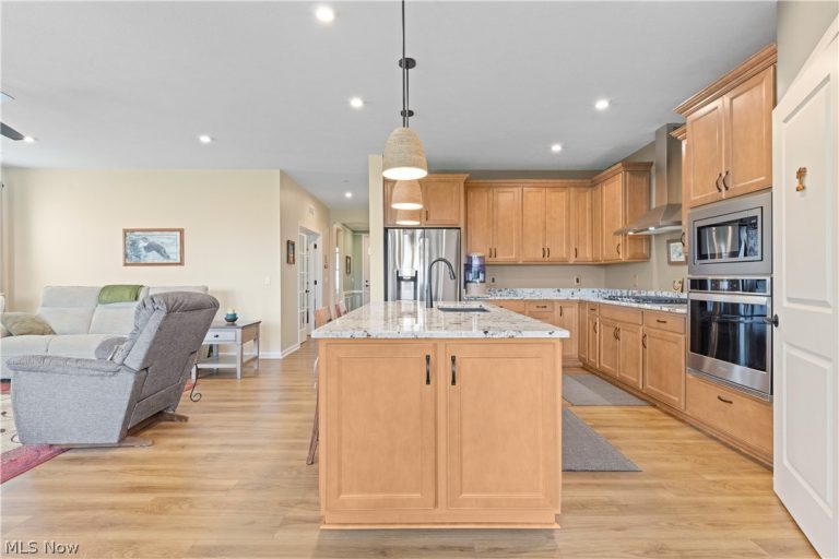 23628 St Andrews Drive, Columbia Station, OH - Photo 4