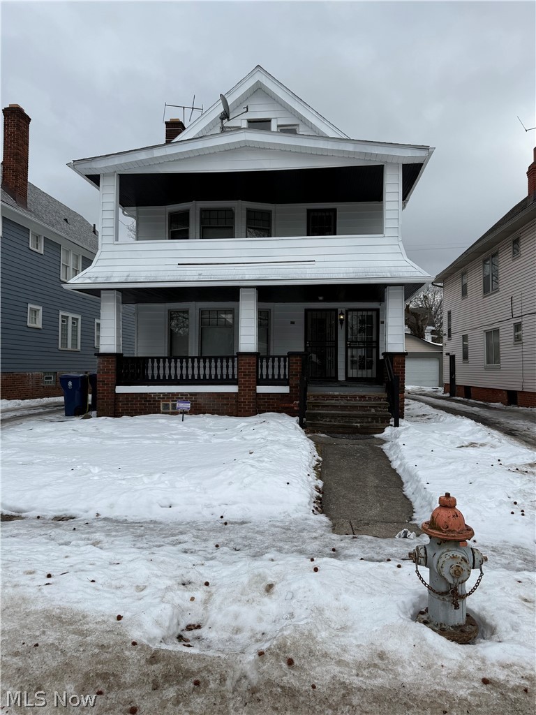 829 Helmsdale Road, Cleveland Heights, OH, 44112