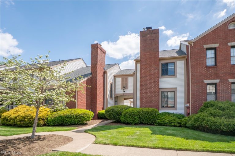 1836 Beechwood Avenue, North Canton, OH, 44720