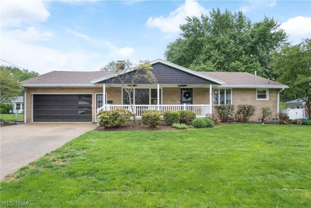 706 Bachtel Street, North Canton, OH