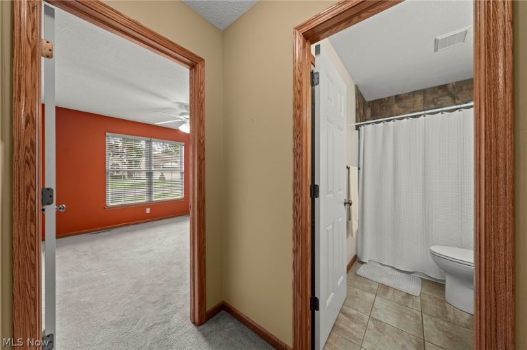 1190 Orchard Bend Drive, Salem, OH - Photo 8