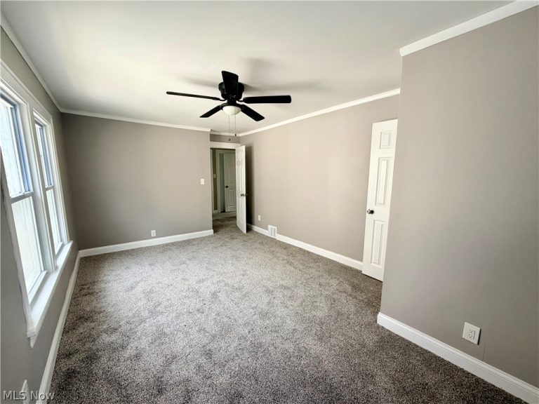 1350 Russell Road, Cleveland, OH - Photo 6