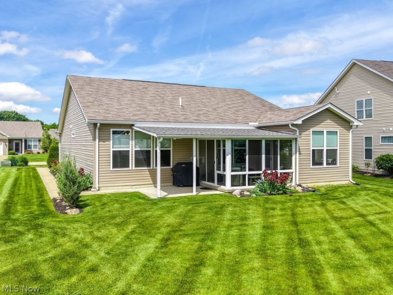 8081 Parkcroft Drive, Mentor, OH - Photo 4