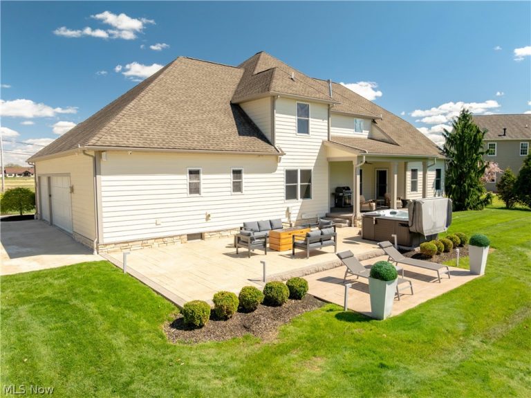 7557 Lutz Avenue, Massillon, OH - Photo 4