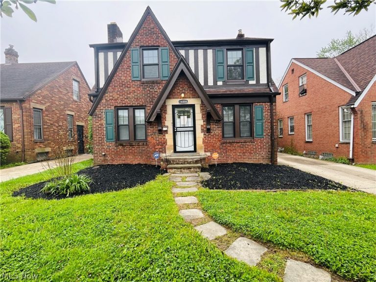 16008 Scottsdale Boulevard, Shaker Heights, OH, 44120