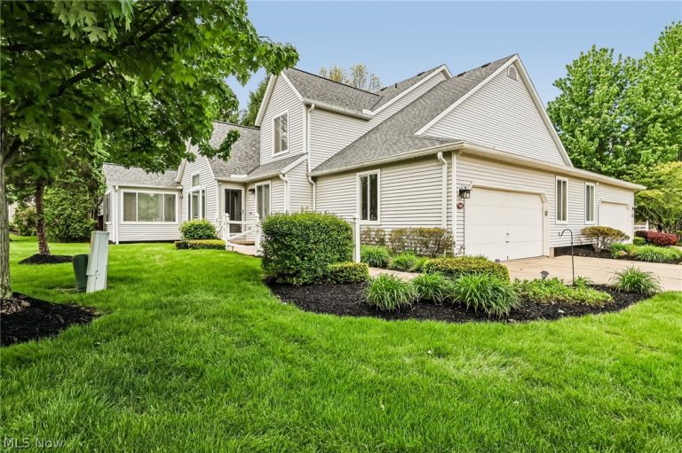 566 Queens Court, Copley, OH, 44321