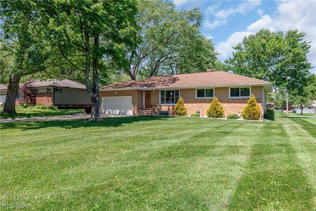 1055 Twilight Drive, Seven Hills, OH