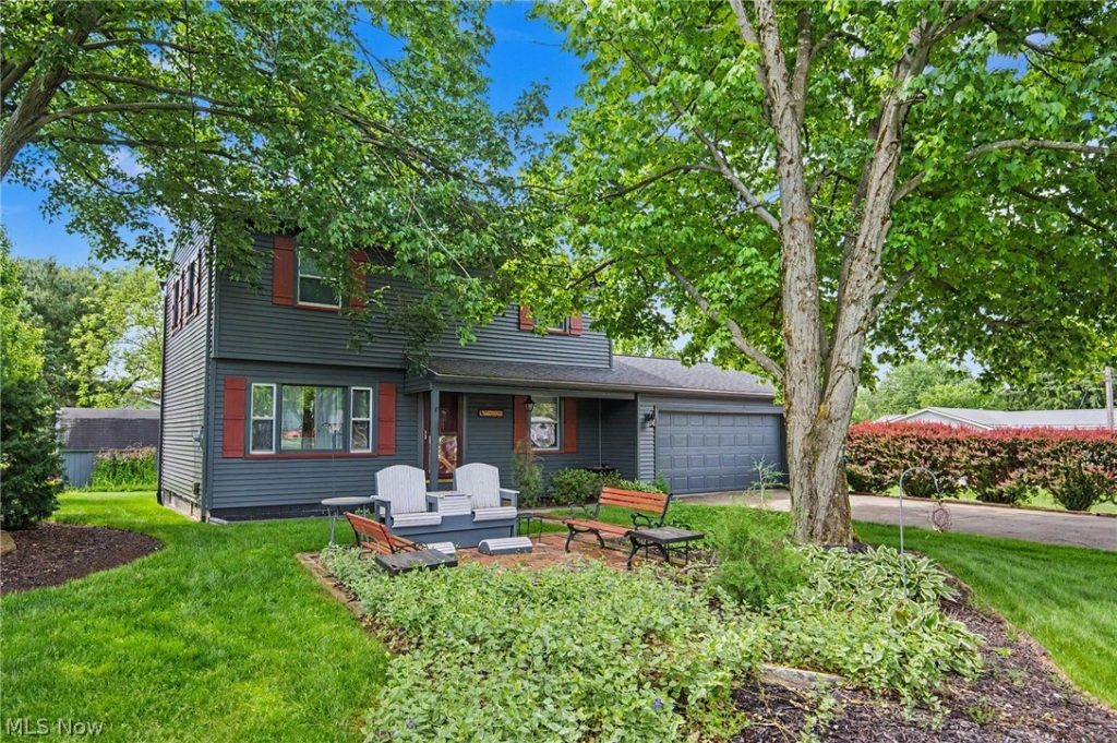 120 Winter Lane, Cortland, OH