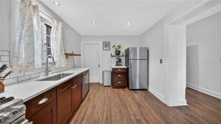 16410 Fernway Road, Shaker Heights, OH - Photo 3