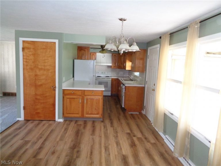 6105 Parknoll Street, Massillon, OH - Photo 6