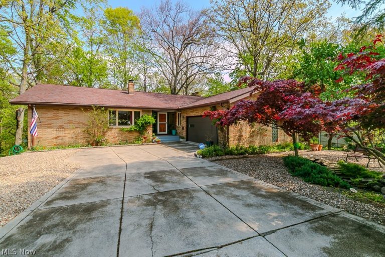 6811 Drexel Drive, Seven Hills, OH, 44131