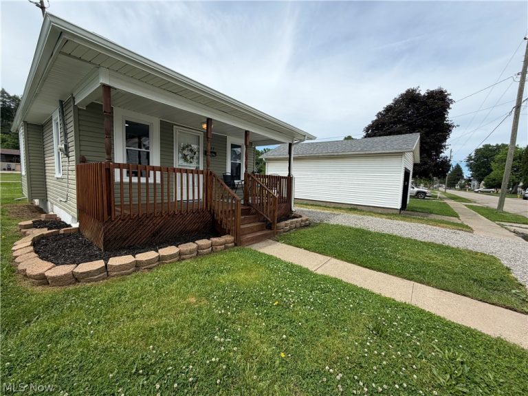2127 Hoge Avenue, Zanesville, OH - Photo 2