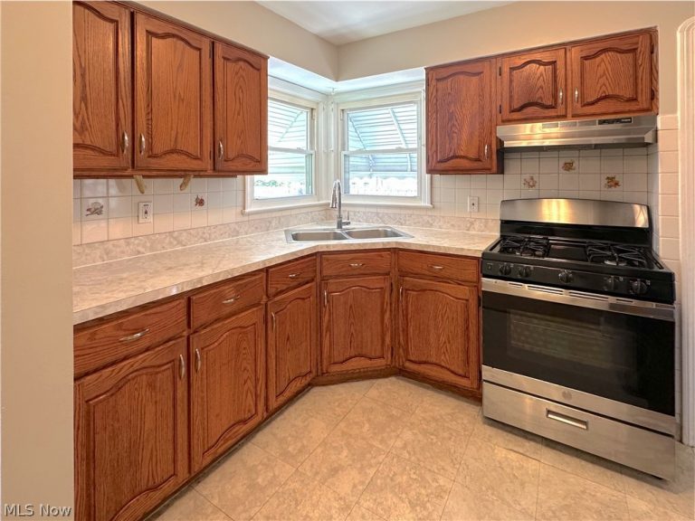 20120 Wilmore Avenue, Euclid, OH - Photo 5