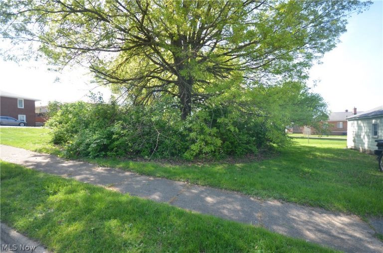 581 Baldwin Road, Akron, OH - Photo 8