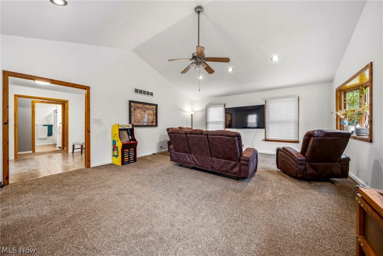 109 Cornelia Drive, Chardon, OH - Photo 3