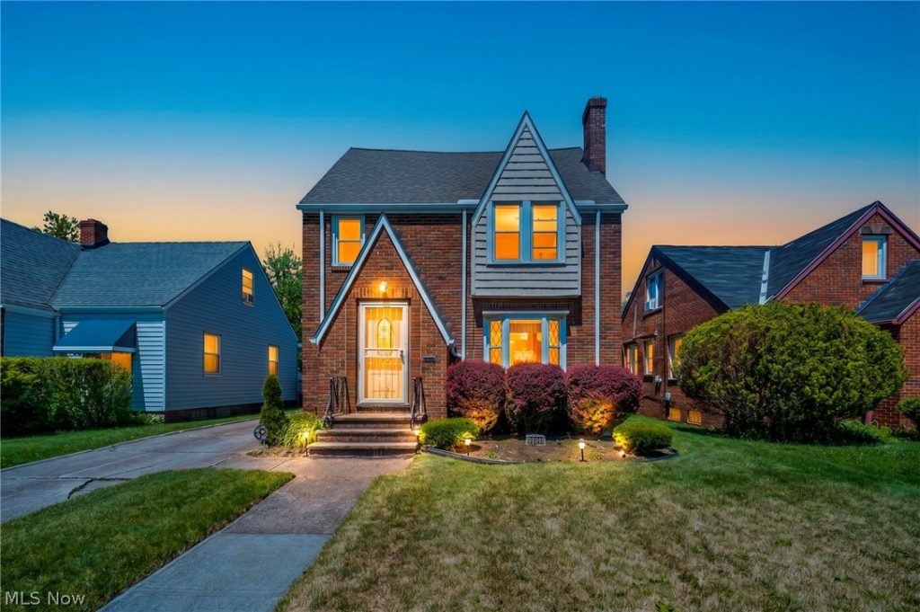 16005 Throckley Avenue, Cleveland, OH
