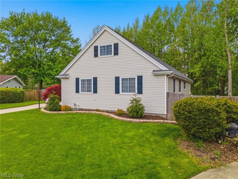 29575 Dorchester Drive, North Olmsted, OH - Photo 5