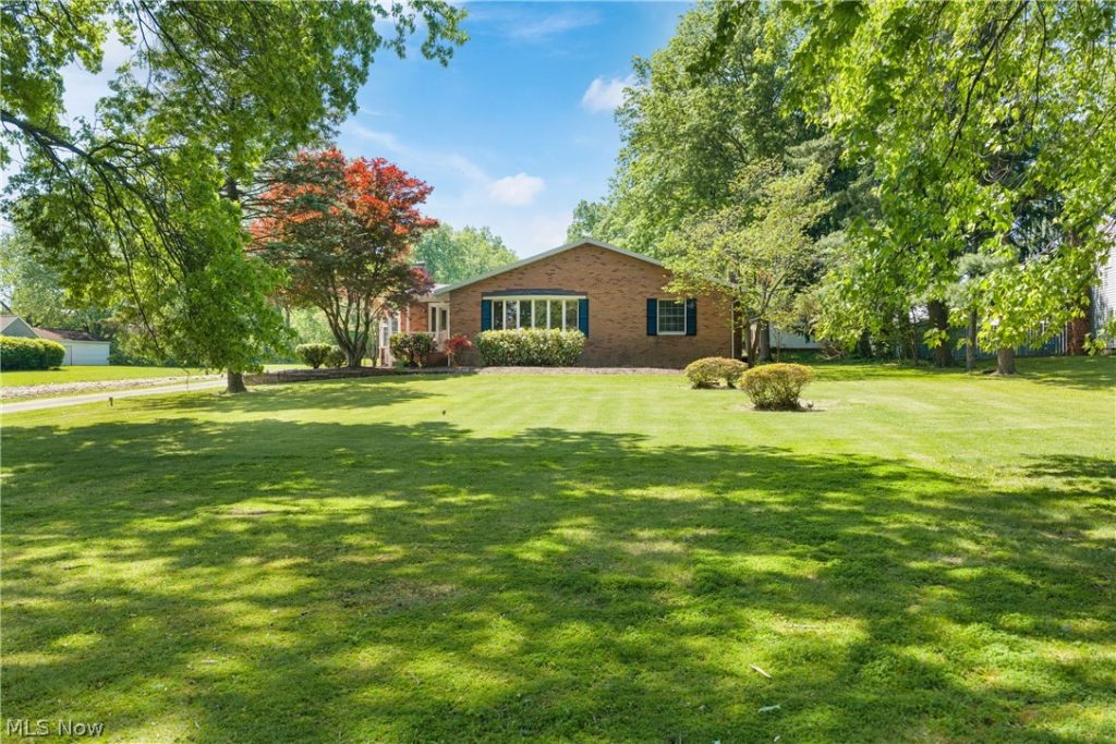 568 Nimisila Road, Akron, OH