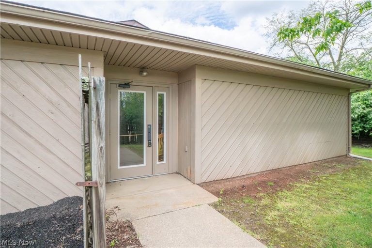 4960 Higbee Avenue #102, Canton, OH - Photo 4