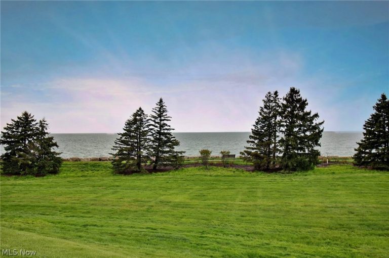 1 Bratenahl Place #901, Bratenahl, OH - Photo 2