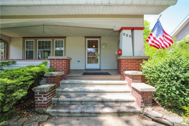 228 Lawrence Street, Ravenna, OH - Photo 5