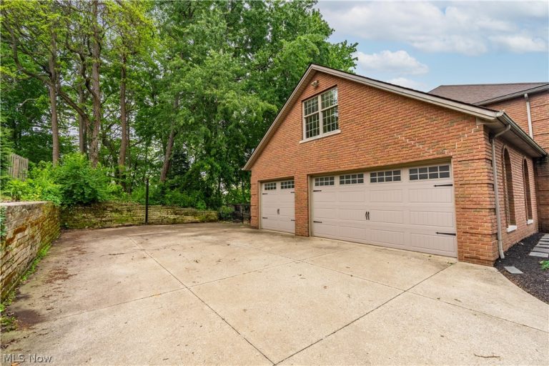 5205 Foxchase Avenue, Canton, OH - Photo 3
