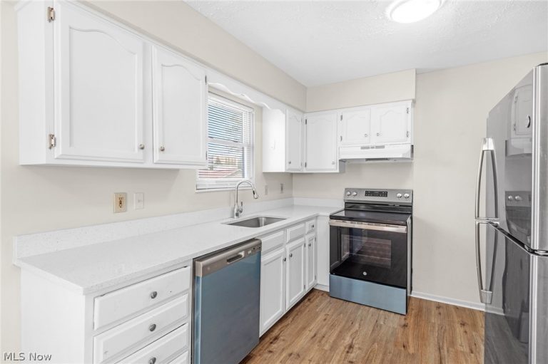 9020 Memphis Avenue, Brooklyn, OH - Photo 6