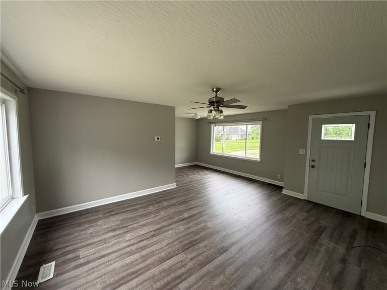 700 Swayne Street, Coshocton, OH - Photo 6