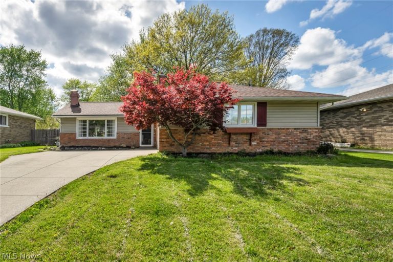 7850 Linden Lane, Parma, OH - Photo 2