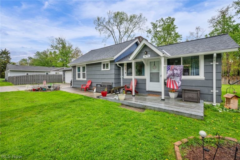 7476 Pinehurst Drive, Mentor on the Lake, OH - Photo 3