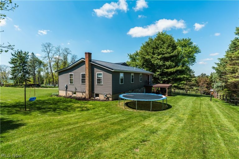 8059 Township Road 562, Holmesville, OH - Photo 5